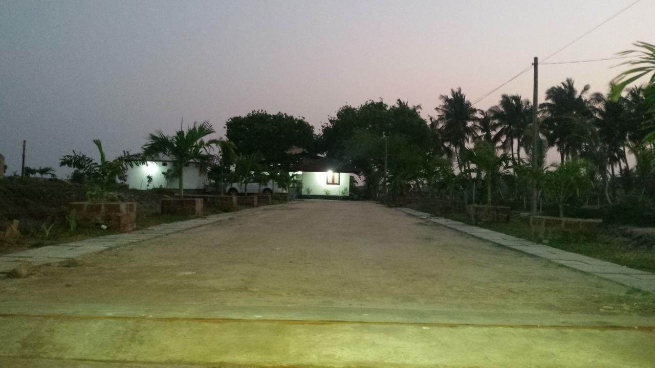 Anoleth Hotel Kalpitiya Exterior photo
