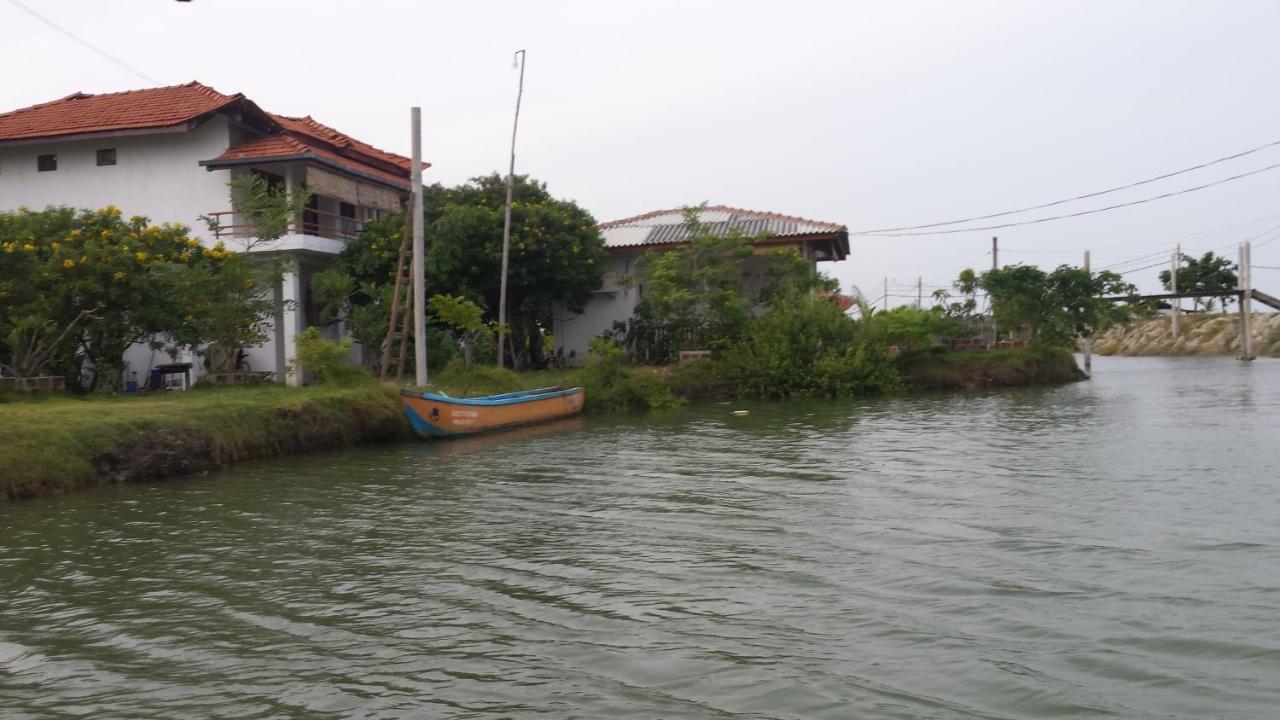Anoleth Hotel Kalpitiya Exterior photo